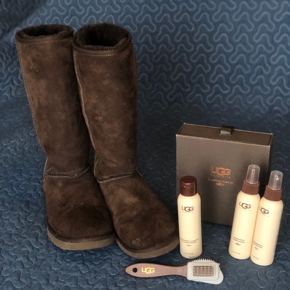Uggs - Picture 1 of 8